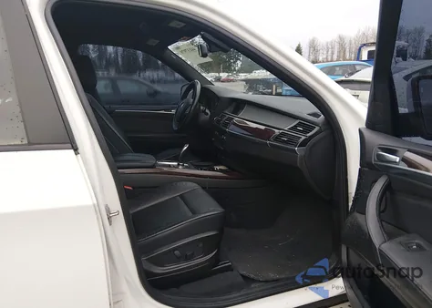 2012 BMW X5 xDrive35I/xDrive35I Premium/xDrive35I Sport Activity z USA, uszkodzony, nr VIN 5UXZV4C54CL765995